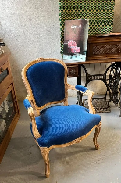 Couverture d'un fauteuil cabriolet style Louis XV