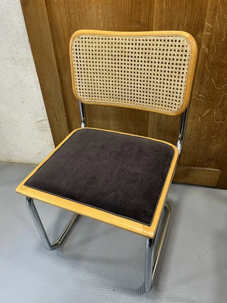 4 Chaises modernes en cannage