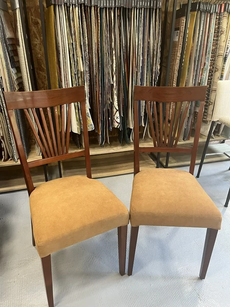 4 chaises de salle à manger